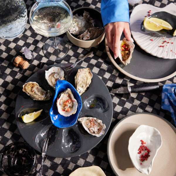 Alternative view of Serveringsfat Oyster